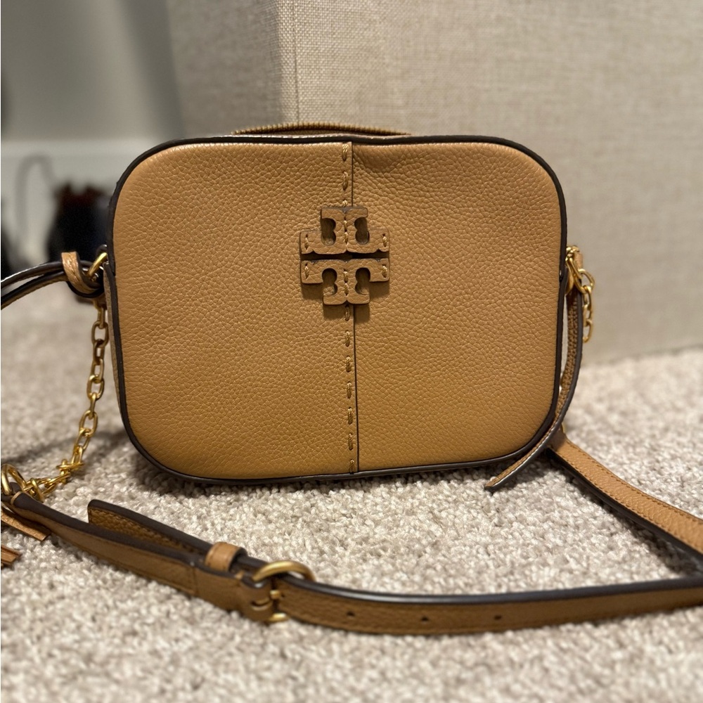 Tory Burch, McGraw Camera Bag (Tan) Leather Crossbody Bag